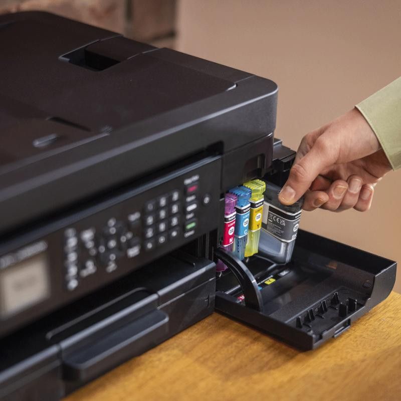 Brother MFC-J4350DW Imprimante jet d'encre multifonction 4-en-1 sans fil. Eligible au forfait EcoPro. · Imprimantes et sca... (image 4)